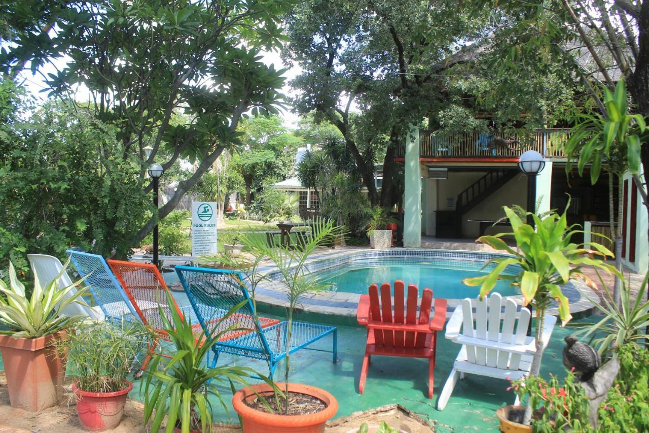 Guest House Bavaria Rundu Buitenkant foto