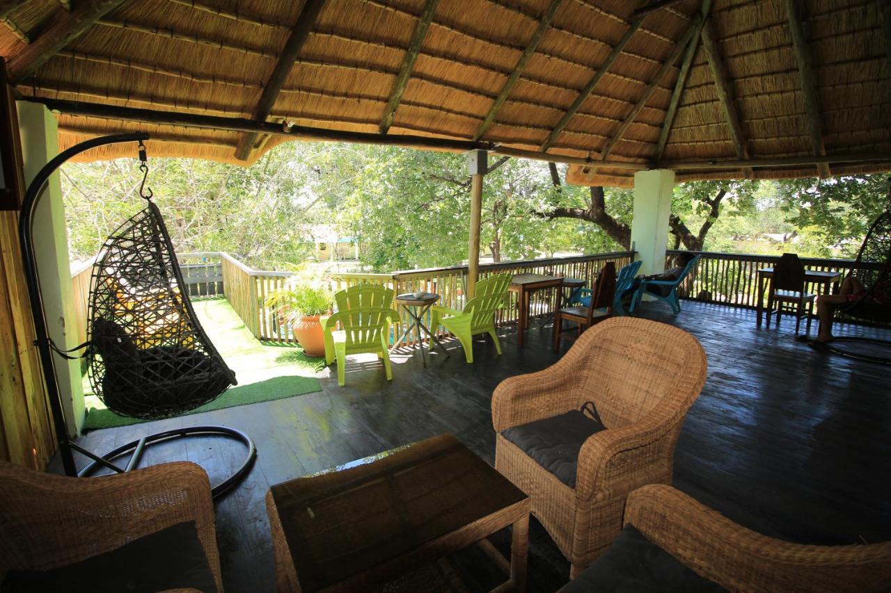 Guest House Bavaria Rundu Buitenkant foto