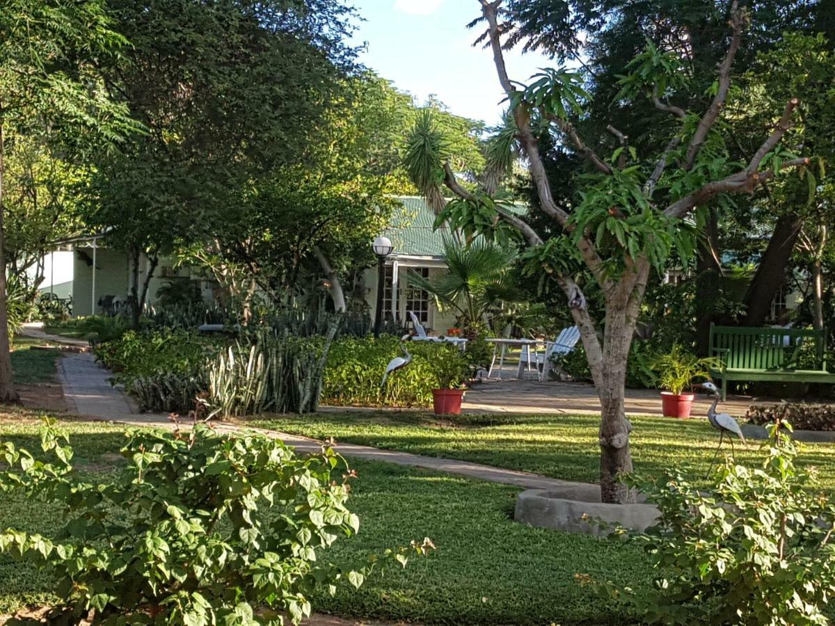 Guest House Bavaria Rundu Buitenkant foto